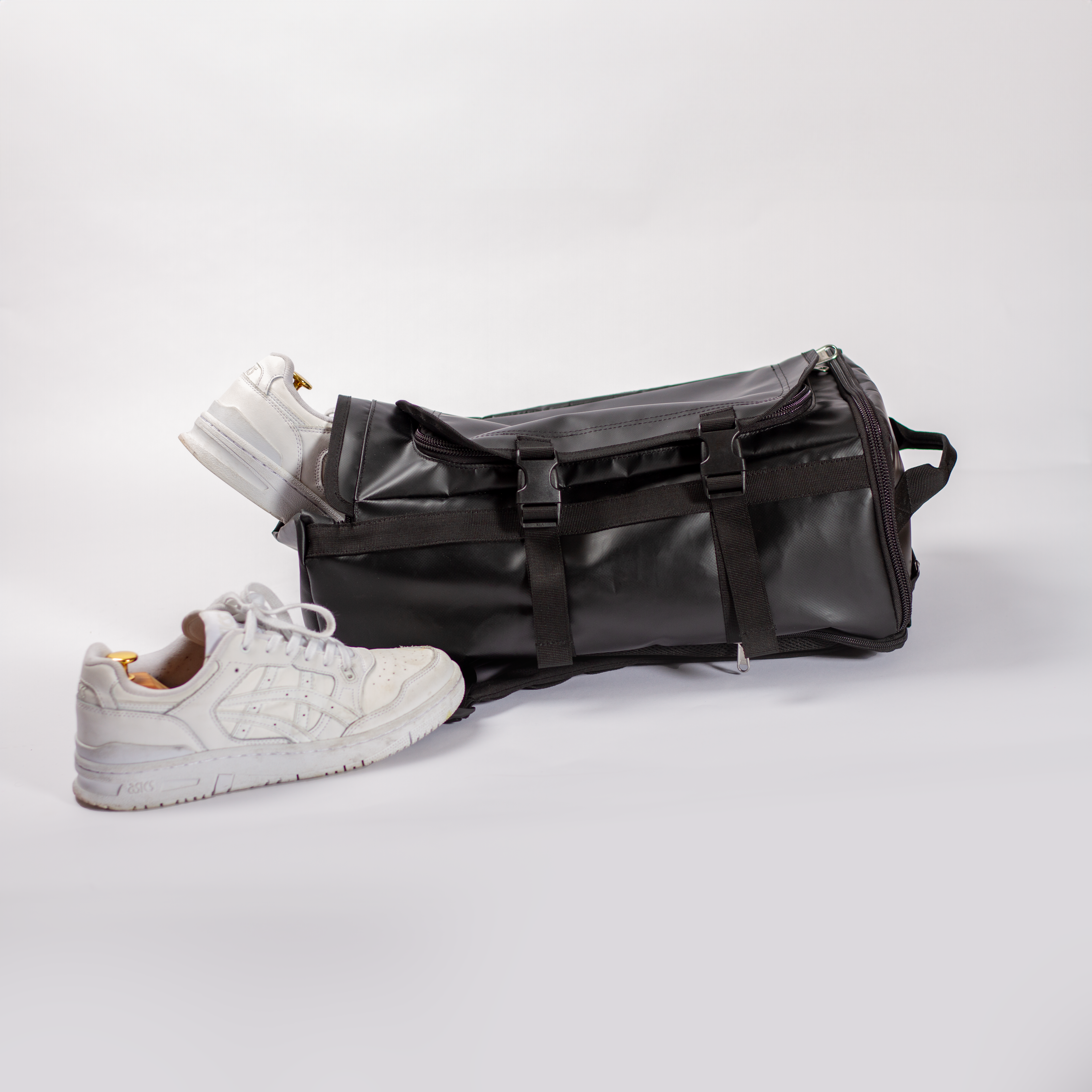 INVIA Bag noir avec compartiment chaussures